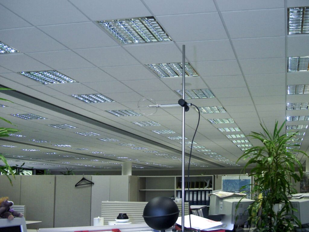 Messgeräteaufbau zur Überprüfung der Raumströmung